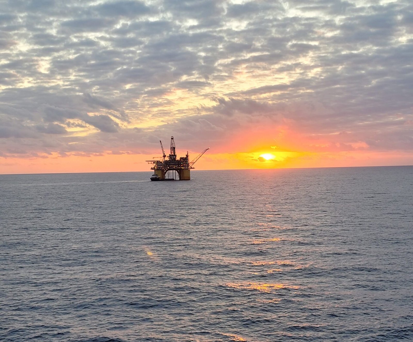 Mark Tuten working offshore years before founding Soberminds Lifestyle and rebuilding life through recovery